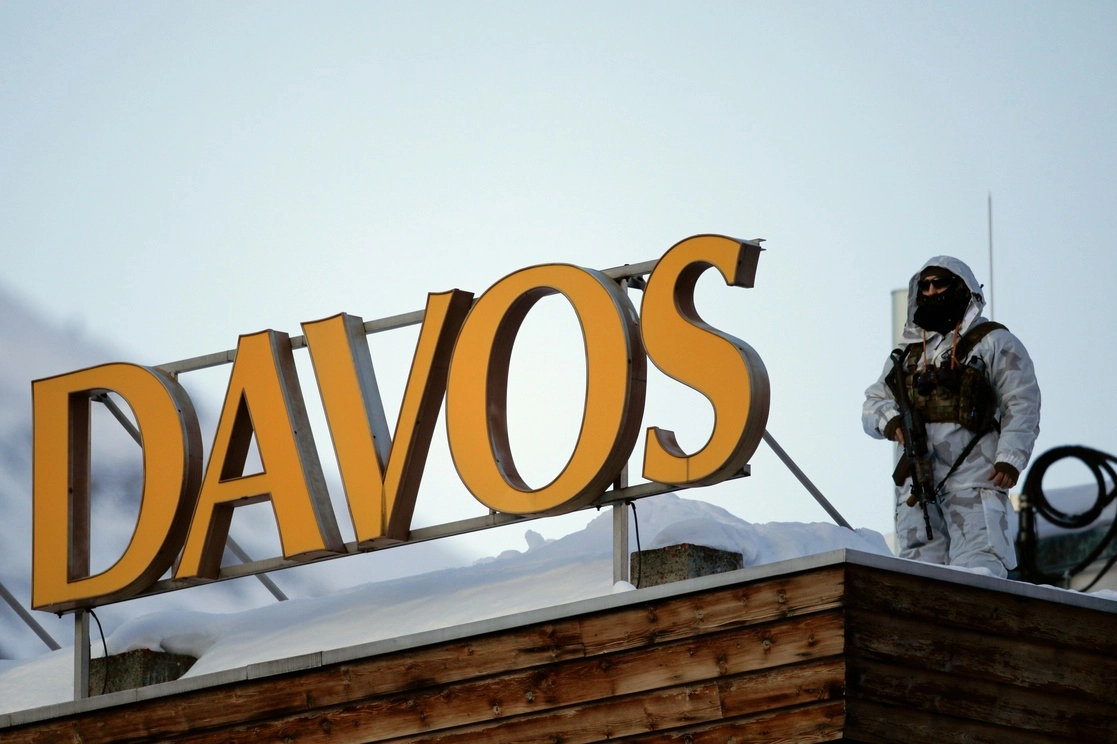 La ciudad suiza de Davos recibirá a 52 jefes de estado y de gobierno y a casi 600 directores ejecutivos mientras el Foro Económico Mundial alberga su reunión anual en los Alpes la próxima semana. Foto Ap 