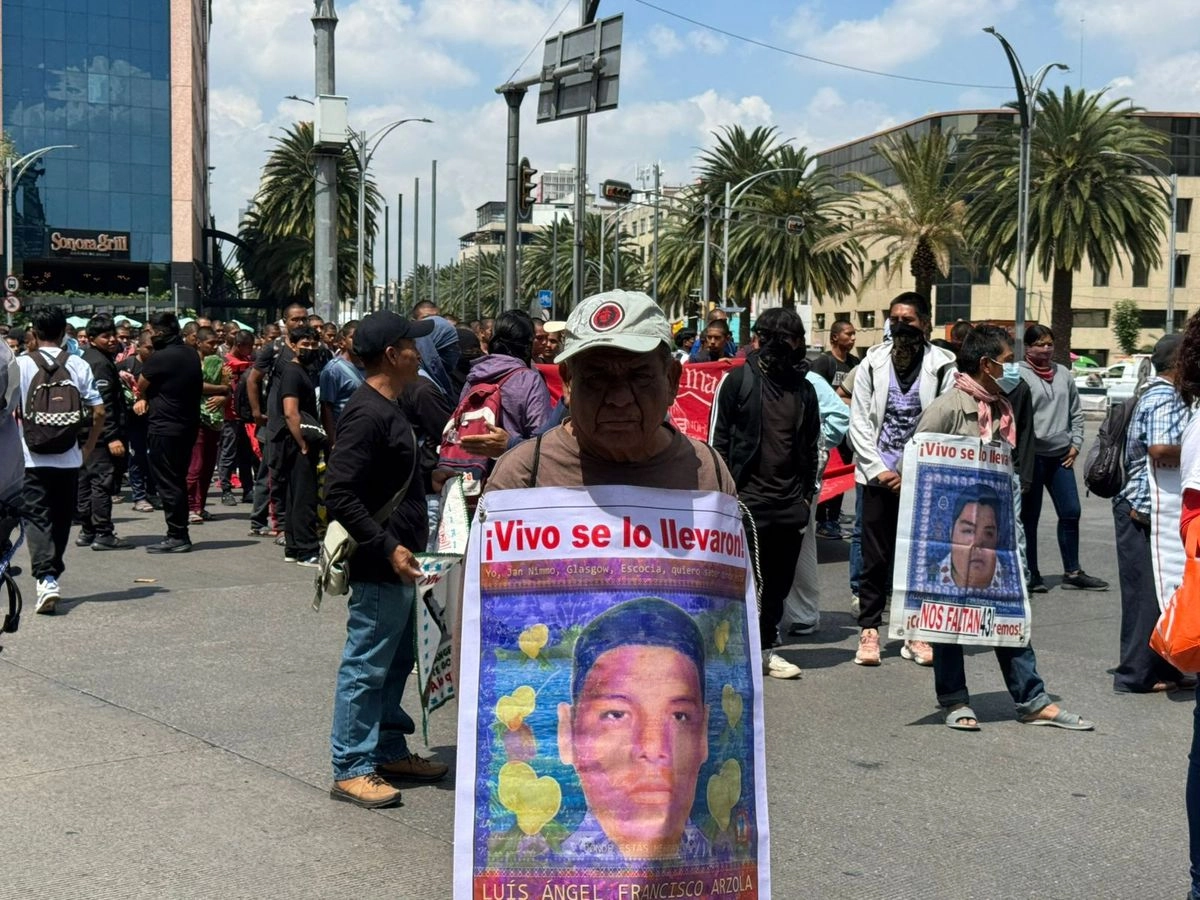 La embajada enfatizó a sus connacionales que las protestas en la capital mexicana pueden ser impredecibles, con afectaciones al tránsito vehicular, cierres de calles y posibles enfrentamientos entre manifestantes y cuerpos de seguridad. 