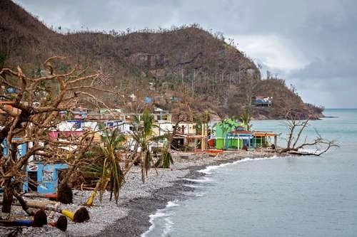 El presidente de Colombia, Iván Duque, pidió apoyo a Estados Unidos para agilizar con aviones de alta capacidad del Comando Sur el transporte de ayudas a la isla caribeña de Providencia, que fue devastada por ‘Iota’. Foto Afp