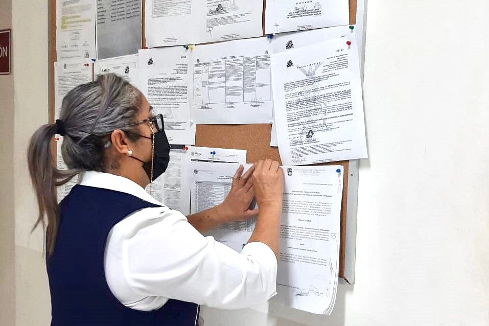 La convocatoria fue distribuida en los diversos centros de trabajo. Foto SNTSA
