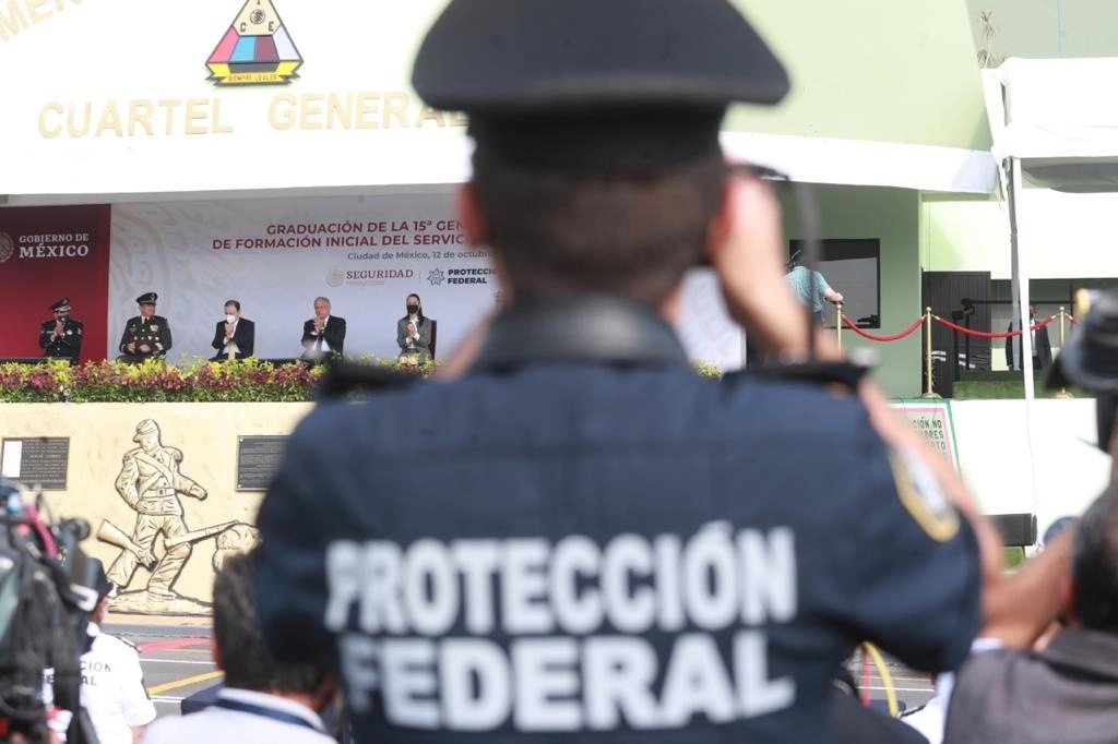 En imagen de archivo, graduación de elementos del Servicio de Protección Federal. Foto Luis Castillo