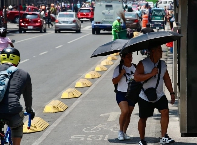 Se pronostican temperaturas máximas de 31 a 33 grados Celsius (°C) entre las 13:00 y las 18:00 horas del martes 03 de junio de 2024. Foto María Luisa Severiano / archivo

