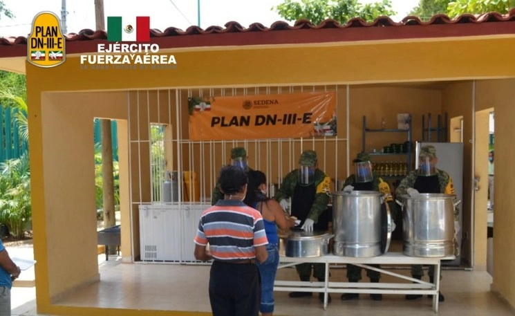Efectivos apoyan a la población con el Plan DN-III-E. Foto Cortesía Sedena
