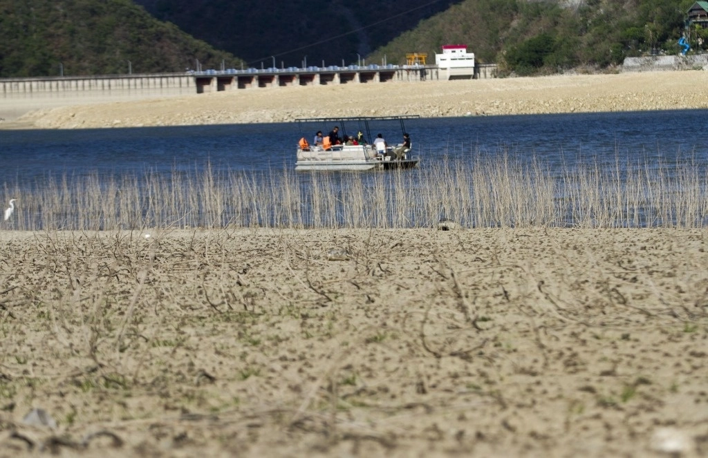 La Presa de la Boca cuenta con un 10 por ciento de su capacidad, las pocas lluvias registradas en Nuevo León han provocado problemas para el abastecimiento de agua en el área metropolitana de Monterrey. Foto Cuartoscuro 