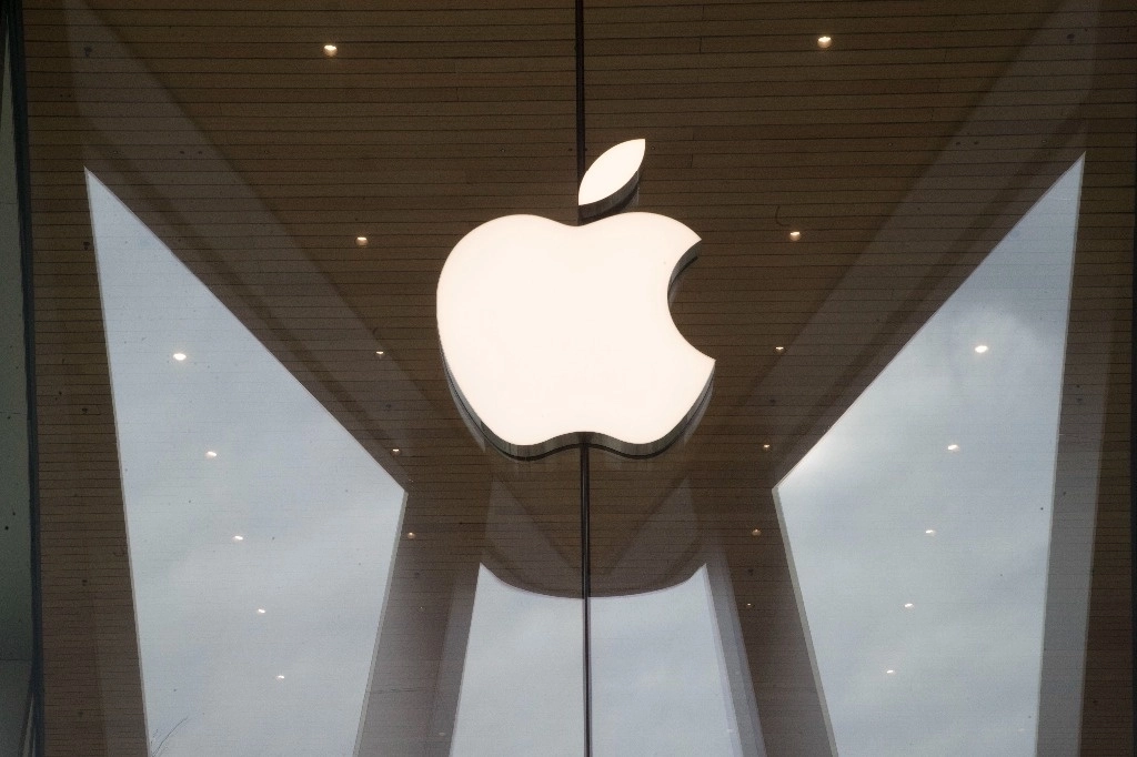 Logotipo de Apple en una tienda, en imagen de archivo. Foto Ap
