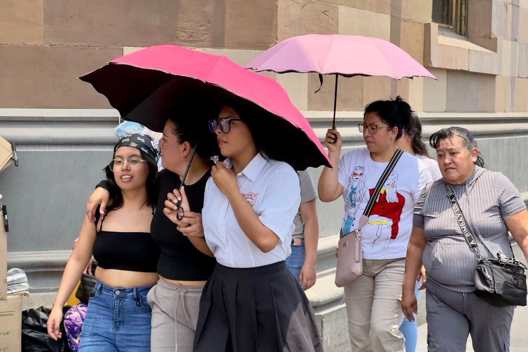 La reducción de la pobreza en México en los últimos años se debe a la creciente participación femenina en el mercado laboral y al aumento en el número de empleos formales, reveló el Banco Mundial. Foto 