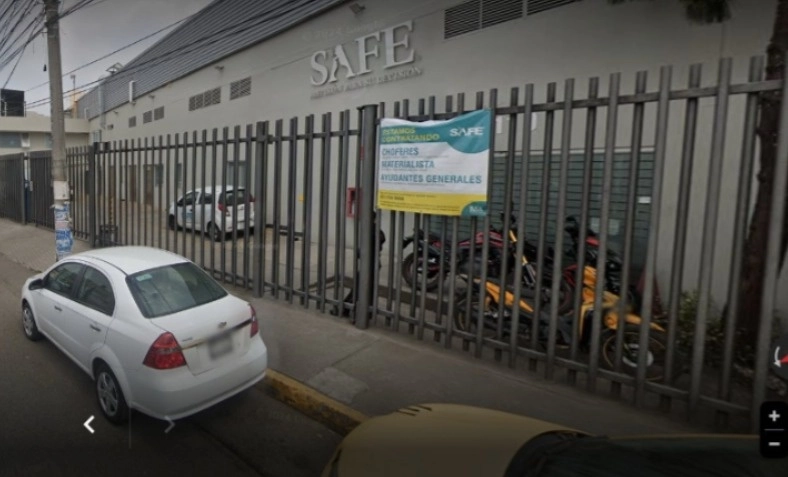 Una de las sedes de la farmacéutica SAFE, en el municipio de Toluca, estado de México, la cual fue suspendida por la Comisión Federal para la Protección contra Riesgos Sanitarios. Foto Captura de pantalla tomada de internet 