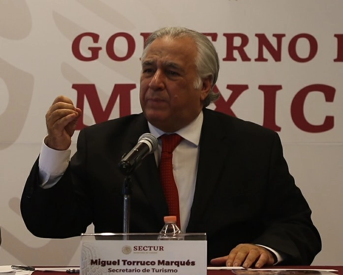 El secretario de Turismo, Miguel Torruco, anunció que en Mérida “contaremos con la participación de compradores de los cinco continentes, operadores mayoristas, agentes de viajes, asociaciones turísticas, casas de incentivos y organizadores profesionales de eventos”. Foto Jesús Villaseca / Archivo