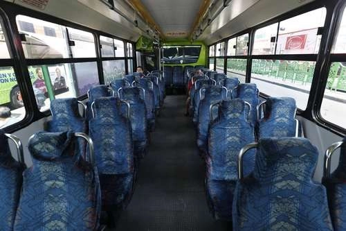Unidad de transporte concesionado en el paradero de Tacubaya en la CDMX. Foto Cristina Rodríguez /Archivo