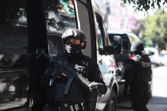 Elementos de la Policía de Investigación capitalina en imagen de archivo. Foto Alfredo Domínguez
