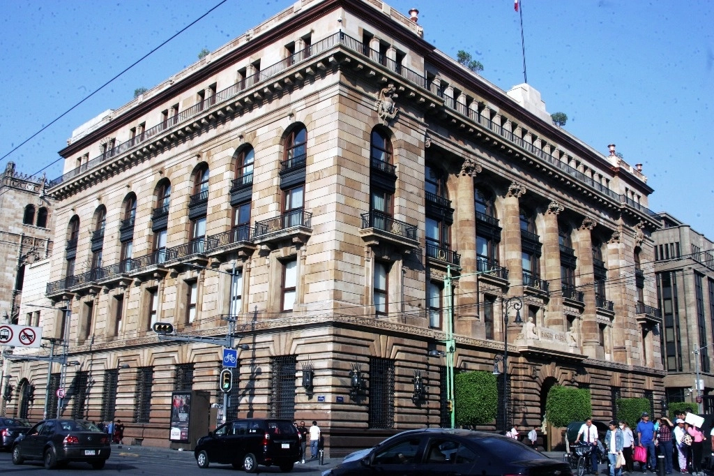 Sede del Banco de México en la capital del país, el 27 de febrero de 2024. Foto Roberto García Rivas