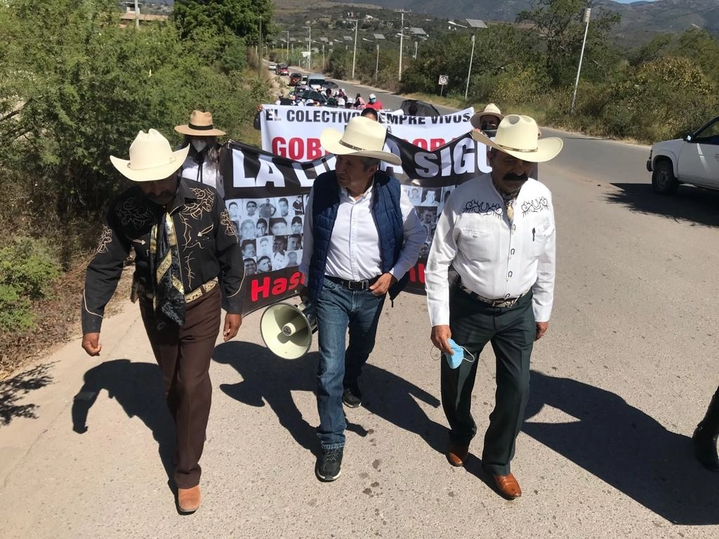 Familiares del general Emiliano Zapata marcharon en demanda de justicia para los desaparecidos en el municipio de Chilapa de Álvarez. Fotos La Jornada
