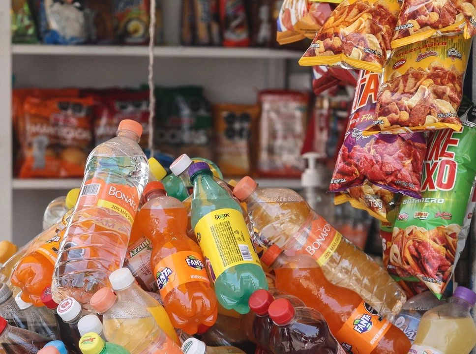 El 98 por ciento de los productos que se venden en las tiendas escolares son alimentos procesados.  Foto