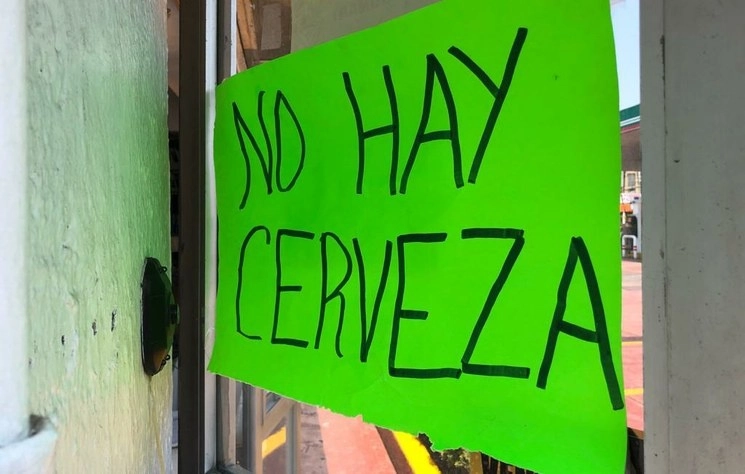 Karla Siqueiros, directora general de Cerveceros de México, dijo que entre abril y mayo toda la industria cervecera se vio “muy afectada y fue una caída estrepitosa”, pero la recuperación fue ágil debido a la capacidad instalada que se tiene en el país. Foto Roberto García Ortiz / Archivo