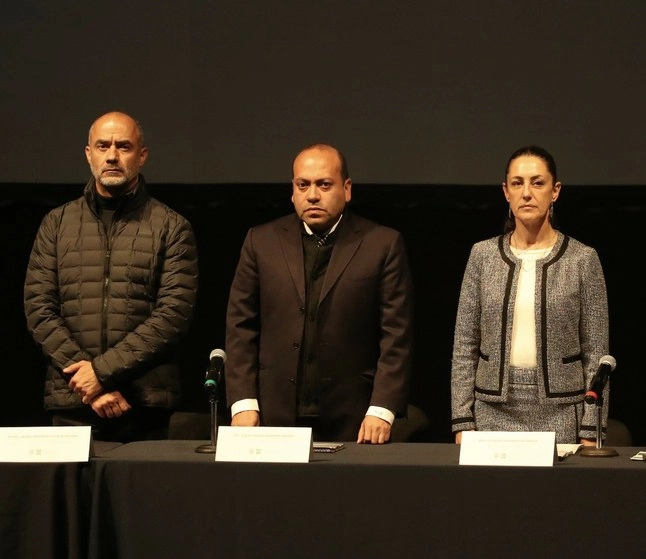 Julio Esteva, Secretario de Obras; Julio Moreno, alcalde de Venustiano Carranza; y Claudia Sheinbaum, Jefa de Gobierno en CDMX. Foto Yazmín Ortega
