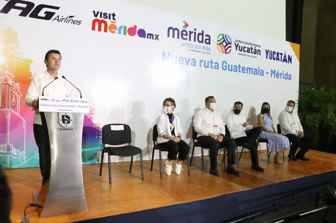 El anuncio de la nueva ruta aérea se realizó hoy durante el primer día del Tianguis Turístico de Mérida 2021. Foto Luis Boffil
