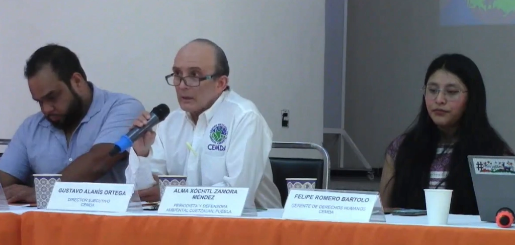 Gustavo Alanís, director del Cemda en la presentación del Informe sobre la situación de las personas y comunidades defensoras de los derechos humanos ambientales. Imagen tomada de la transmisión a través de https://cemdadefensores.org.mx/