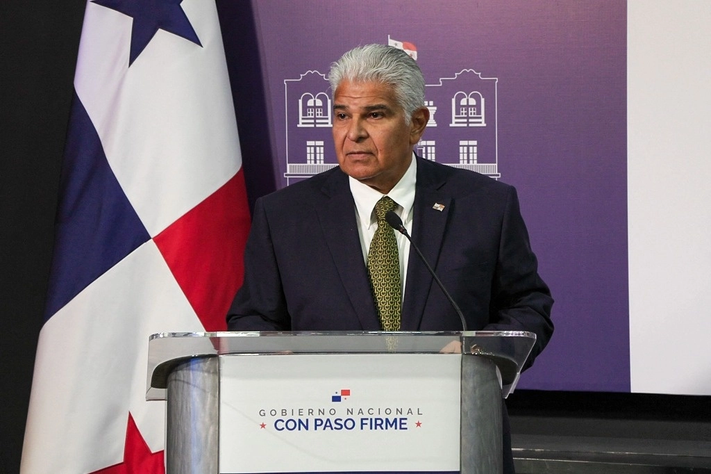 El presidente de Panamá, José Raúl Mulino, también señaló que 180 niños fueron abandonados cuando cruzaban la selva del Darién con rumbo al norte del continente. Foto Afp
