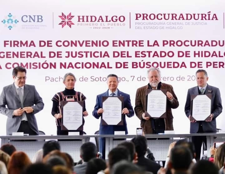 Aspectos de la firma del convenio. Foto La Jornada