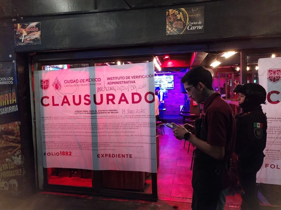  Restaurantes, veterinarias y sobre todo locales que venden alcohol han sido los principales giros afectados.