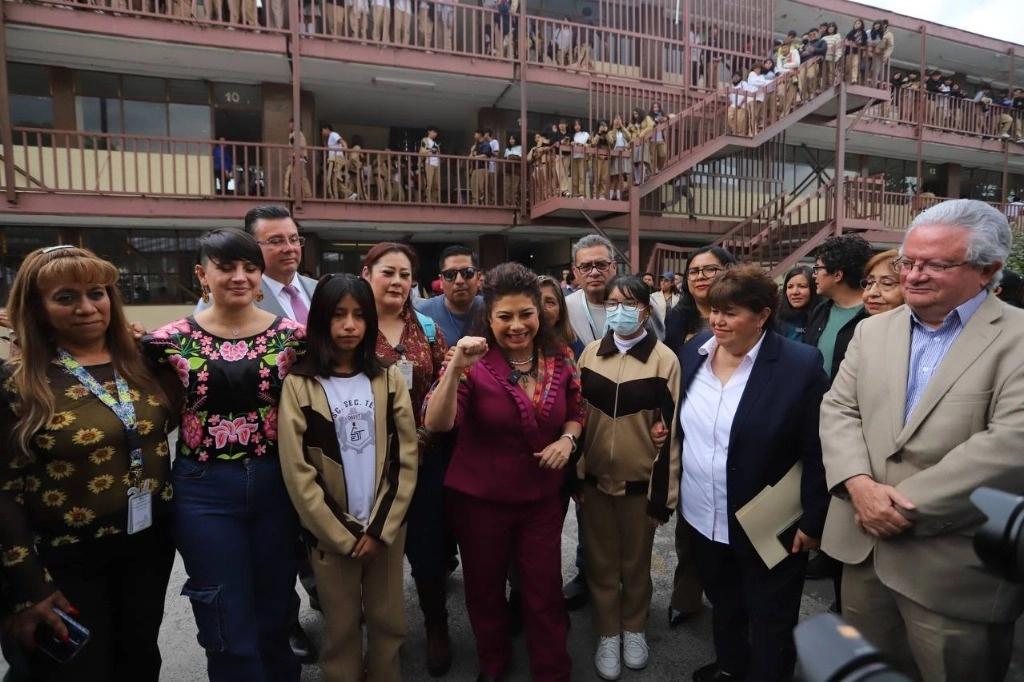 En el Día Internacional de la Lengua Materna, autoridades del gobierno capitalino resaltaron que en la Ciudad de México se hablan 55 idiomas indígenas, de los cuales el náhuatl es el que más hablantes tiene. Foto 'La Jornada'