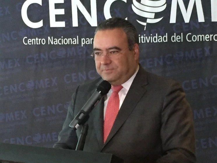 Entre marzo y abril se tendrán las primeras órdenes de aprehensión y a los primeros delincuentes en la cárcel por delitos de defraudación fiscal, dijo el procurador fiscal, Carlos Romero Aranda. Foto Israel Rodríguez