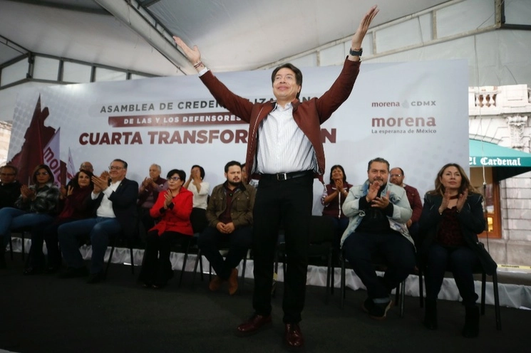 Mario Delgado, dirigente nacional de Morena, recordó que en el país ya son 23 los estados gobernados por el partido guinda. Foto José Antonio López / Archivo 
