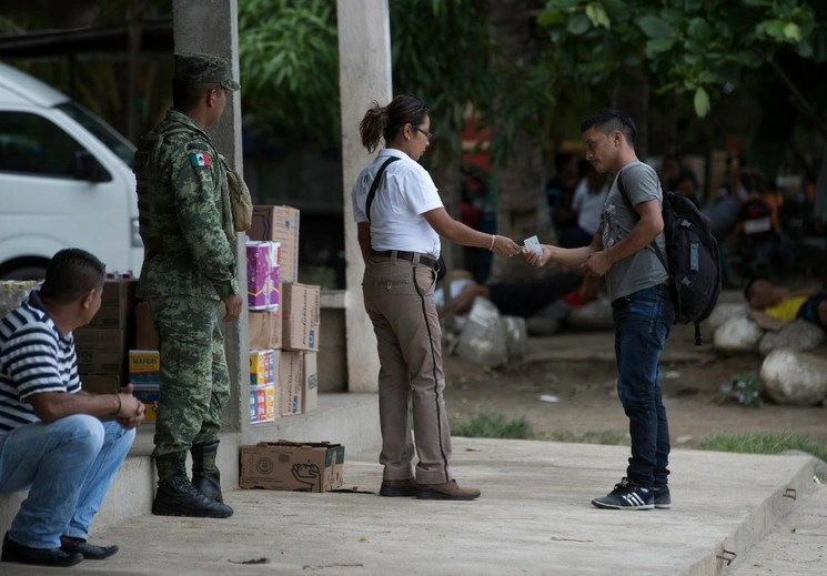 El Instituto Nacional de Migración atendió a más de 7 mil migrantes en Subdelegación Federal de Tapachula, Chiapas. Foto Alfredo Domínguez