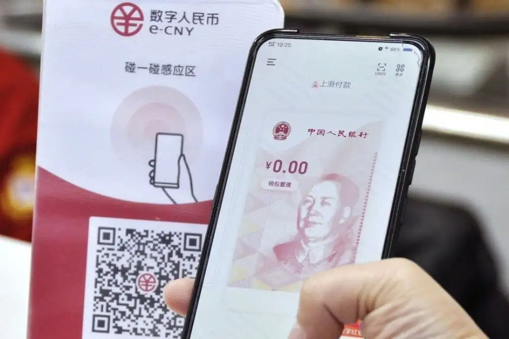En China, el Internet de alta velocidad y la disponibilidad de teléfonos inteligentes de bajo costo proporcionó la infraestructura necesaria para el auge de las billeteras móviles. Foto : @XHNews 