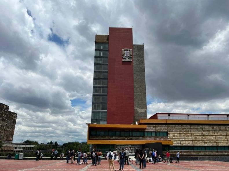 Torre de Rectoría de la UNAM en imagen de archivo. Foto Alfredo Domínguez