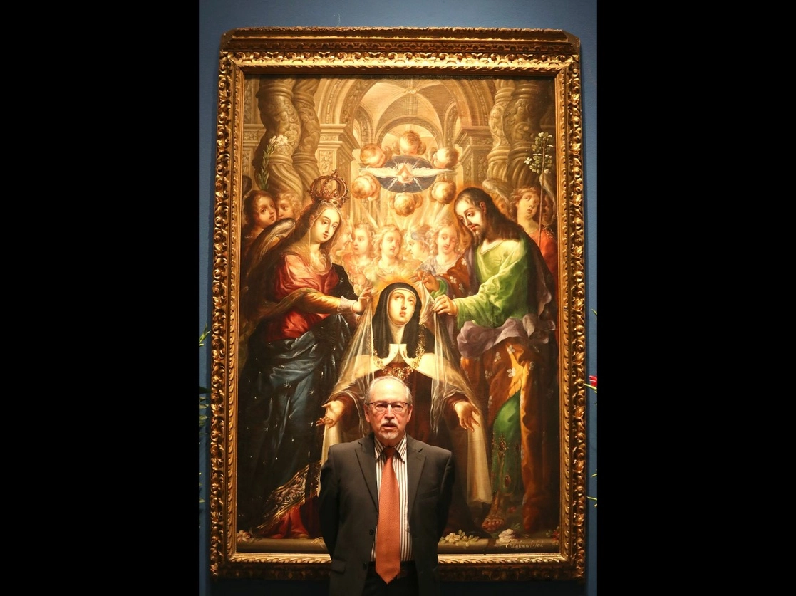En la imagen, el curador de la muestra, Rogelio Ruiz Gomar, durante el recorrido para la prensa por la muestra que se aloja en el Palacio de Iturbide.Foto Luis Castillo