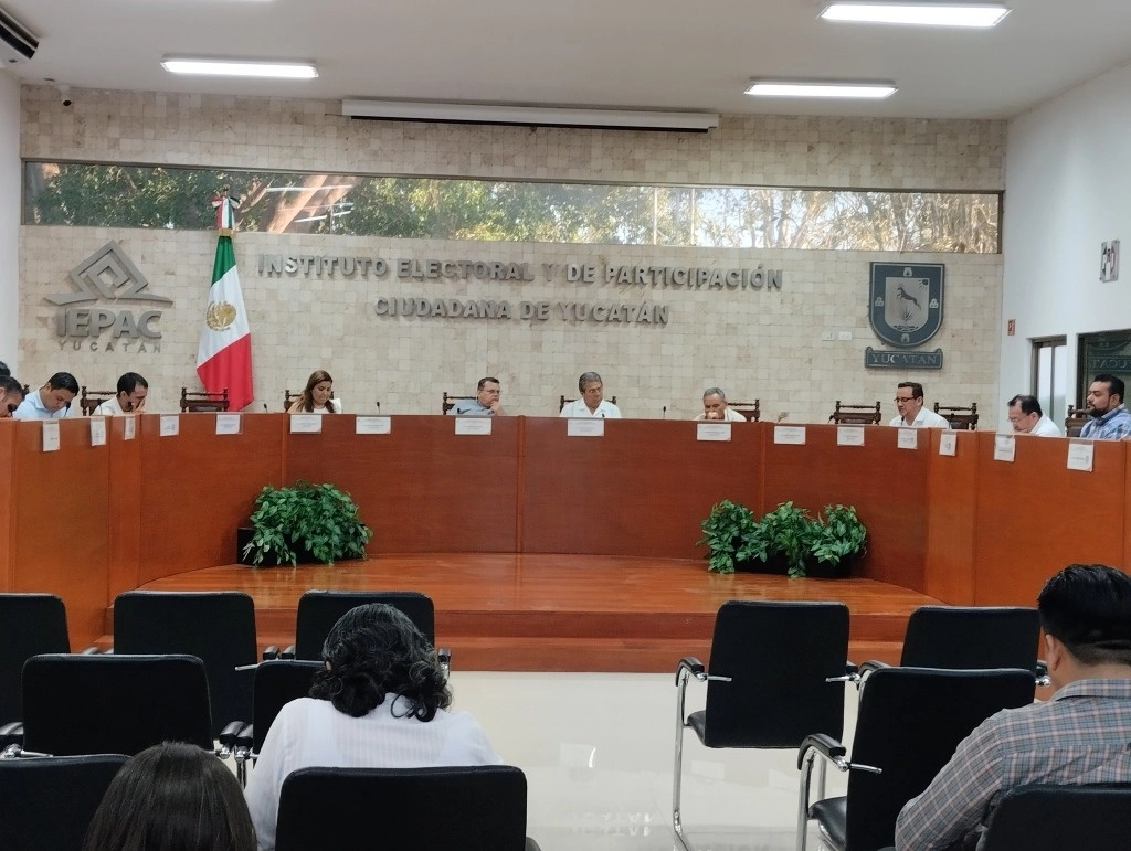 Sesión del Consejo General del Instituto Electoral y de Participación Ciudadana de Yucatán. Imagen tomada de @IEPACYucatan