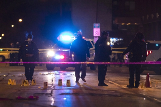El agresor fue asesinado al enfrentarse a tiros con la policía. Foto Ap