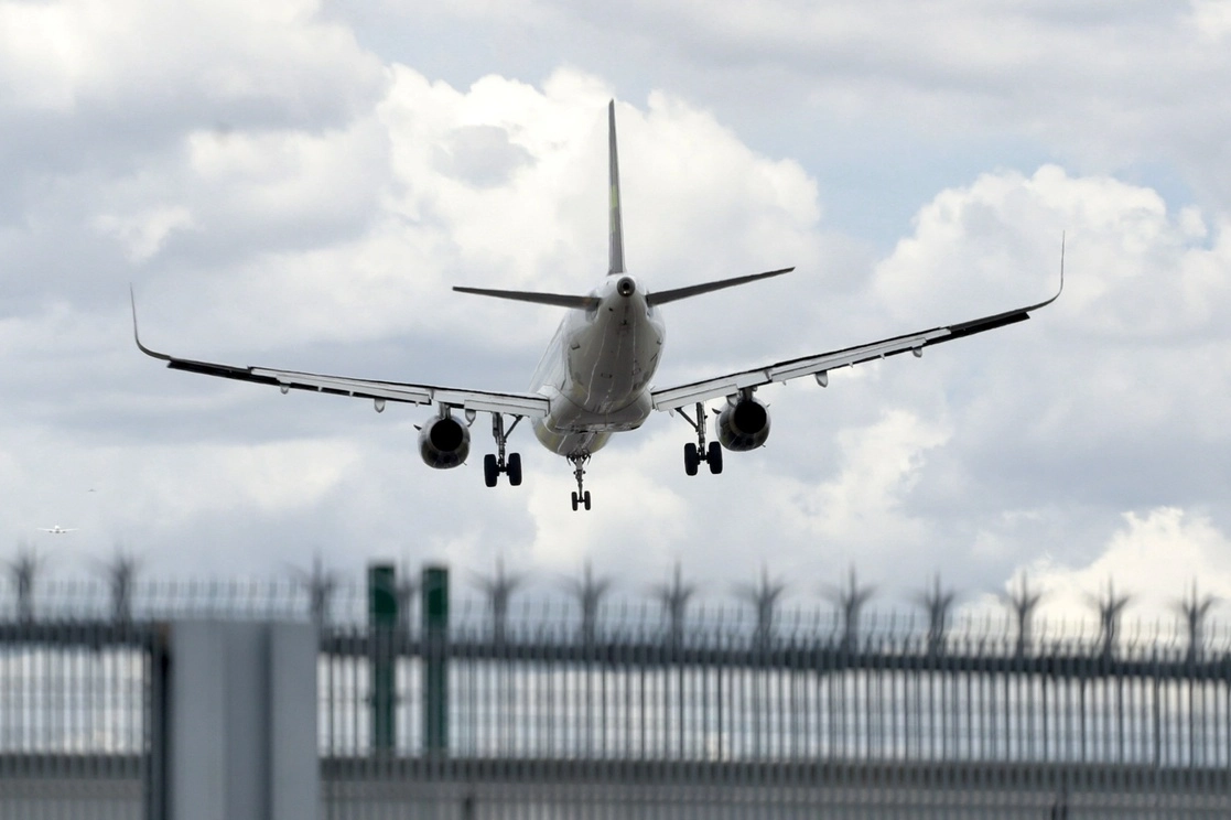 Más de 247 mil operaciones no despegaron a la hora planeada o se reprogramaron, de acuerdo con información oficial. Foto Luis Castillo