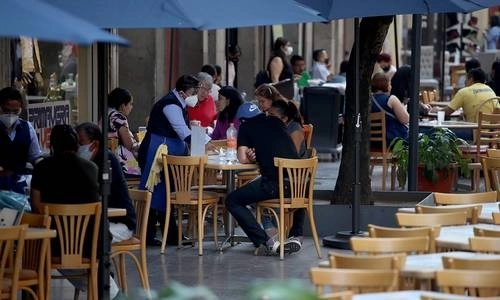 En esta imagen, restaurante en la calle 16 de Septiembre, en Centro Histórico. Foto María Luisa Severiano
