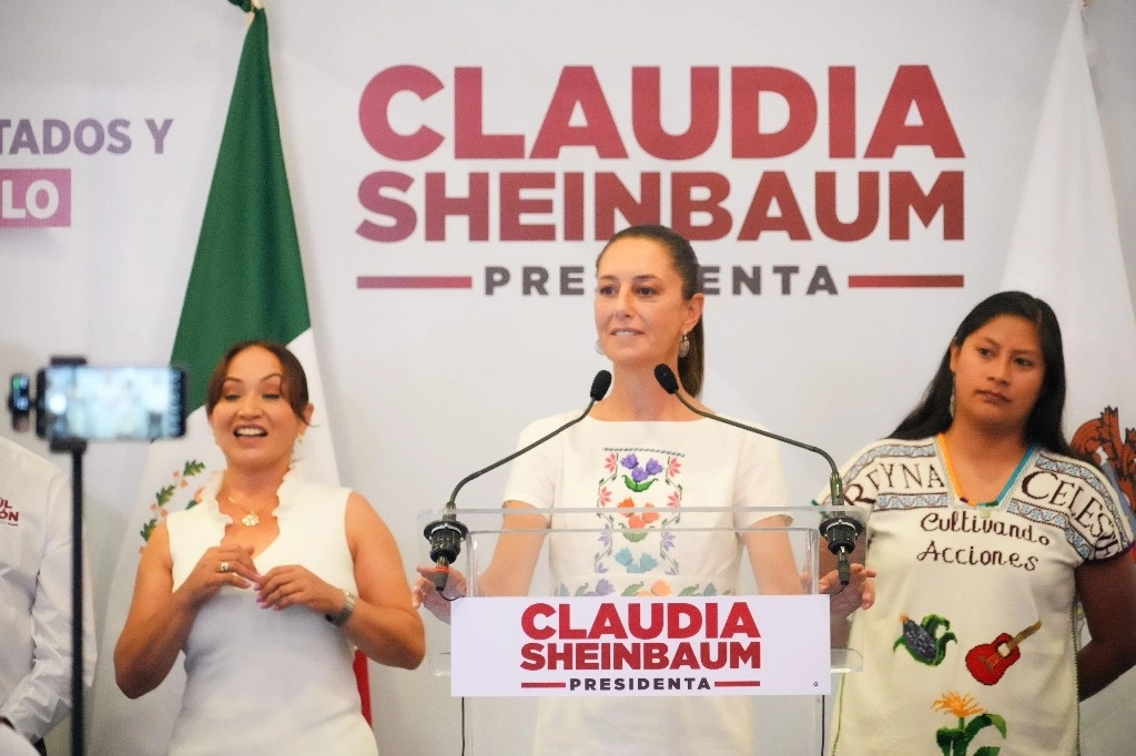 Algunas encuestas sitúan a la candidata de Sigamos haciendo historia con 33 puntos arriba del segundo lugar en preferencias electorales. Foto 'La Jornada'