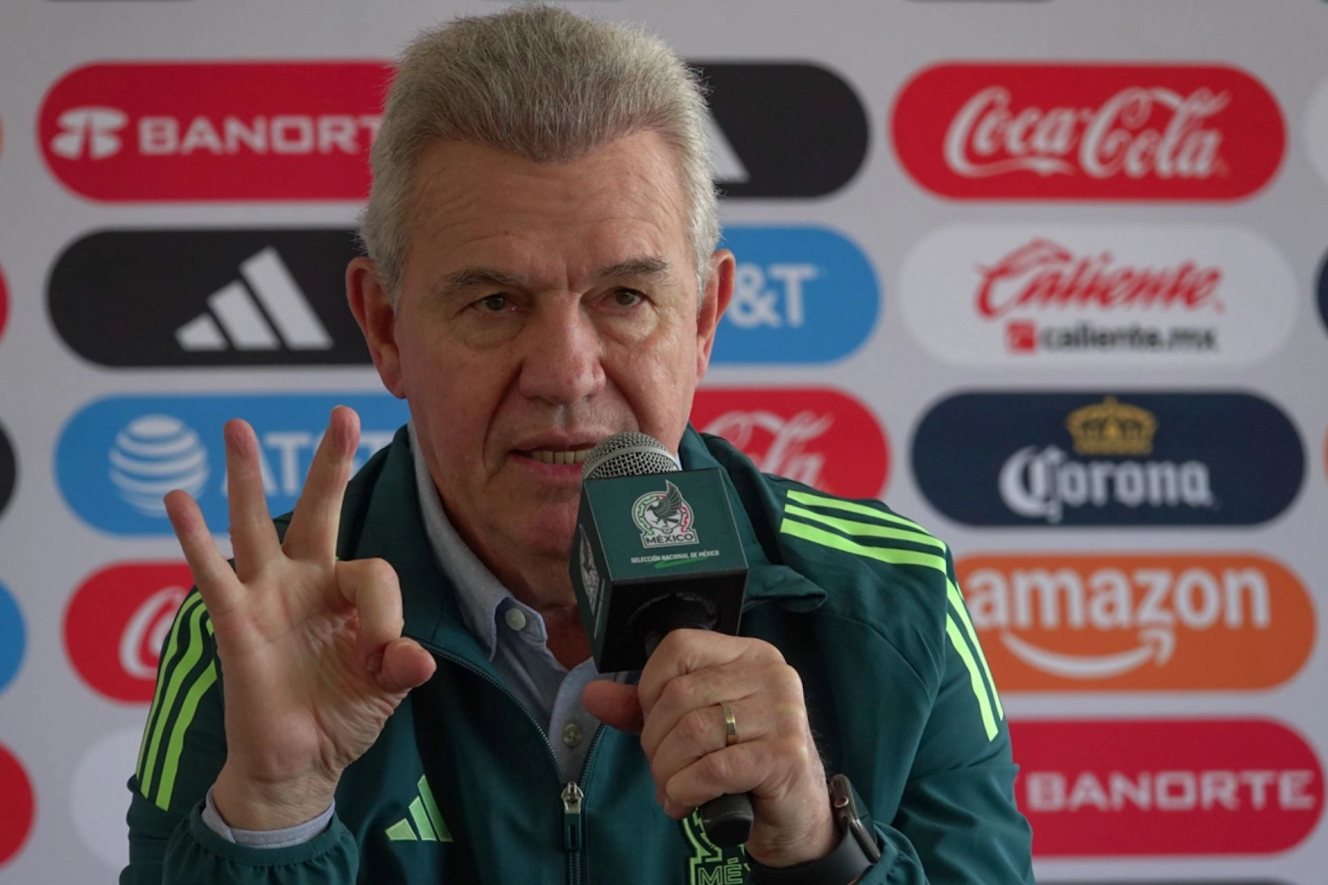 Javier Aguirre, director técnico de la Selección Nacional de México, encabezó la conferencia a medios de comunicación, en donde presentó el Plan Deportivo 2025 y el juego previo ante su similar de Canadá.