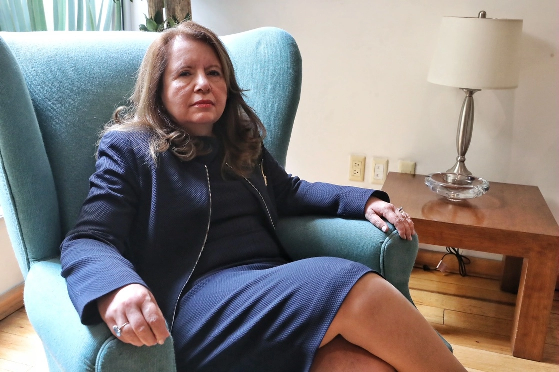 El interés público debe prevalecer sobre el individual, afirma la ministra Loretta Ortiz Ahlf en los proyectos de sentencia en que propone a la Suprema Corte de Justicia de la Nación avalar la constitucionalidad de la Ley de la Industria Eléctrica. Foto Marco Peláez / Archivo