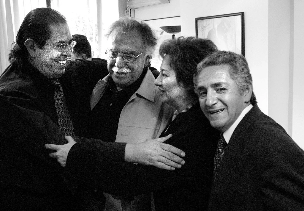 Carlos Payán Velver con Miguel Ángel Velázquez, Carmen Lira Saade y Manuel Meneses. Foto archivo ‘La Jornada’