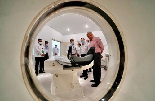 En Gómez Palacio, Durango, el presidente Andrés Manuel López Obrador supervisó la terminación de una de las obras hospitalarias inconclusas del gobierno anterior, se trata de un nosocomio de especialidades que estuvo cuatro años sin ser acabado.Foto Presidencia