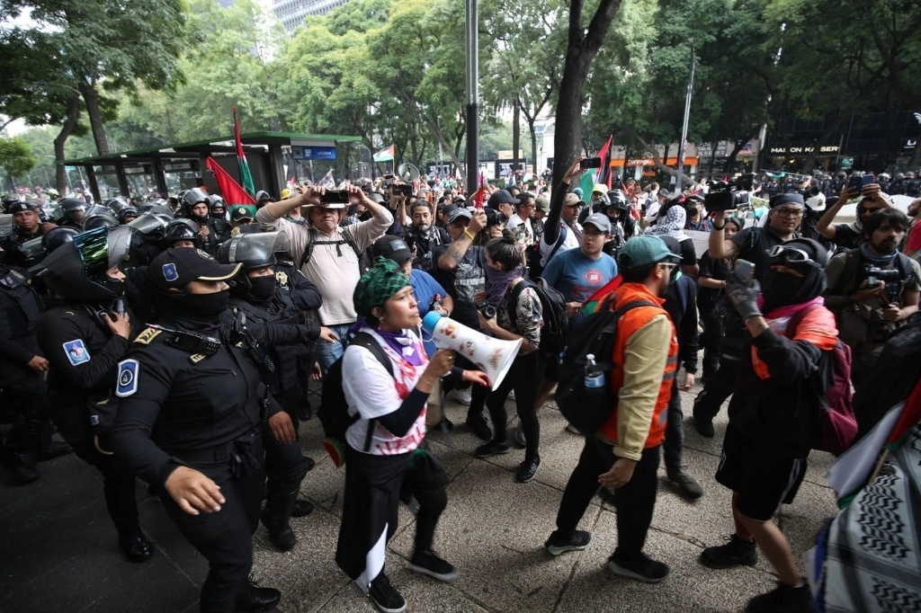 La Coordinadora Solidaridad Palestina México participó en la manifestación 1000 tambores para exigir cese inmediato al genocidio en Gaza, el  31 de agosto de 2024. Foto Yazmín Ortega Cortés