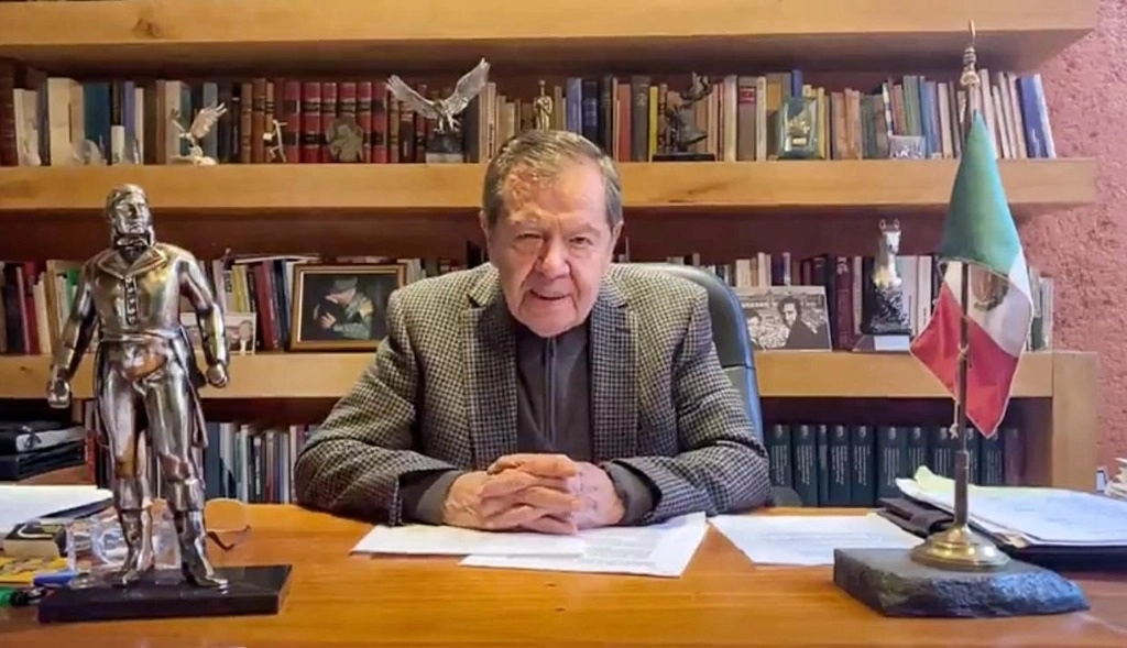 El diputado Porfirio Muñoz Ledo exhortó a los morenistas a expresarse en rechazo de “la compra de la política por el dinero”. La imagen, durante la transmisión de su mensaje.