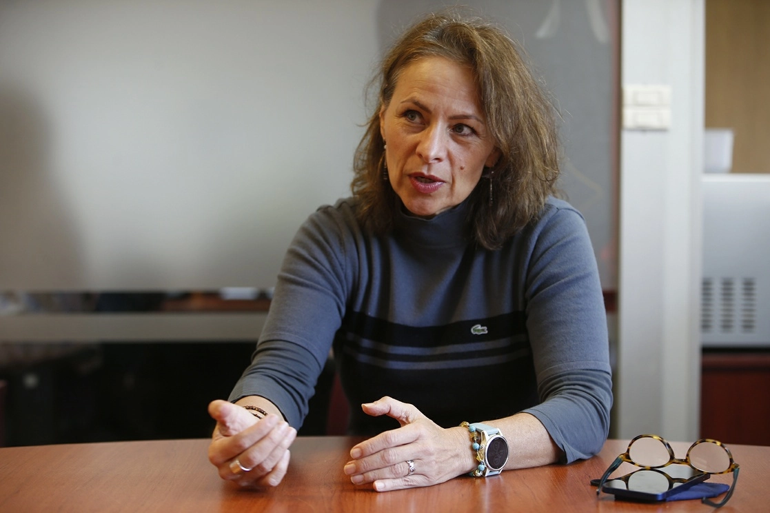 Anel Pérez, directora de Literatura y Fomento a la Lectura de la UNAM, comenta en entrevista que leer para crecer también forma parte de la esencia de la institución. Foto José Antonio López