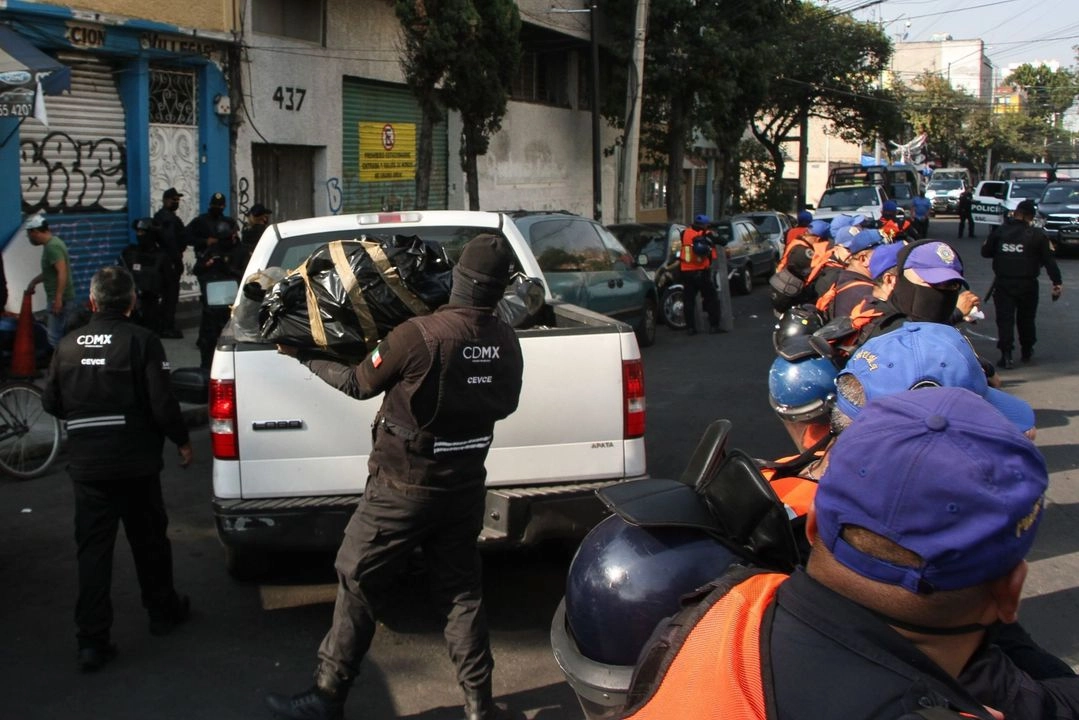 La dependencia informó que además se realizaron 101 cateos, 647 detenciones, es decir 102 más que el año pasado, lo que representa un incremento del 18.7 por ciento en la eficiencia investigativa. Foto