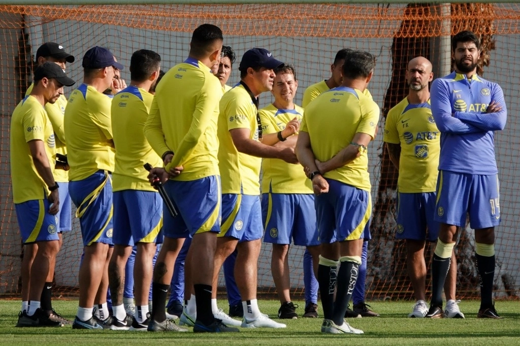 André Jardine durante el entrenamiento del primer equipo de Club América en las inmediaciones de la cantera del equipo en Coapa. Foto Cuartoscuro / Archivo 