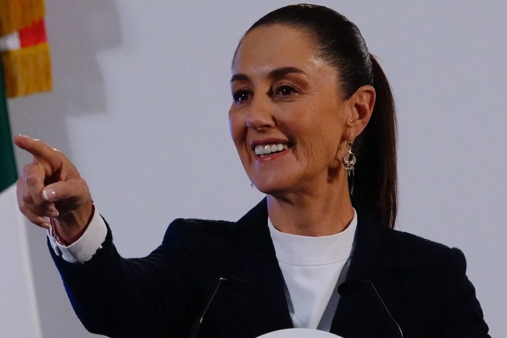 La presidenta Claudia Sheinbaum durante la conferencia matutina en Palacio Nacional, el 18 de octubre de 2024. Foto Rogelio Morales / Cuartoscuro / La Jornada