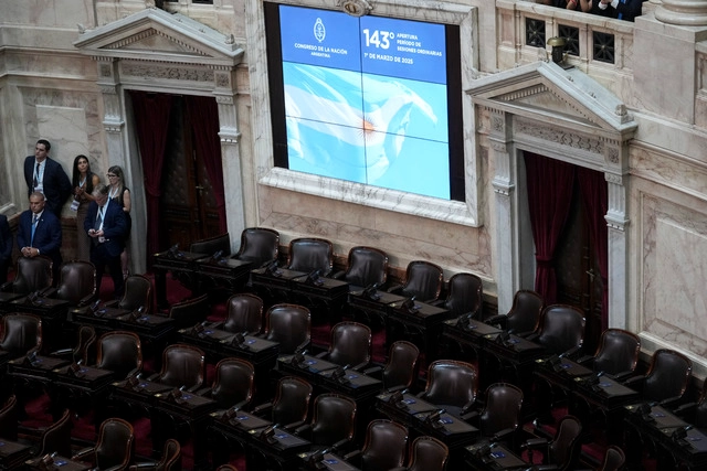 Con un Congreso casi vacío, el presidente de Argentina inauguró un nuevo periodo de sesiones. Foto 