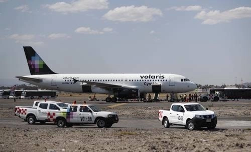 Aeronave de Volaris en imagen de archivo. Foto Alfredo Domínguez 