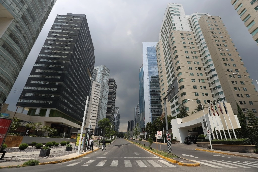 Un estudio realizado por Visa señala que en México se instalaron dos de cada diez empresas de América Latina. Foto Yazmín Ortega Cortés / Archivo