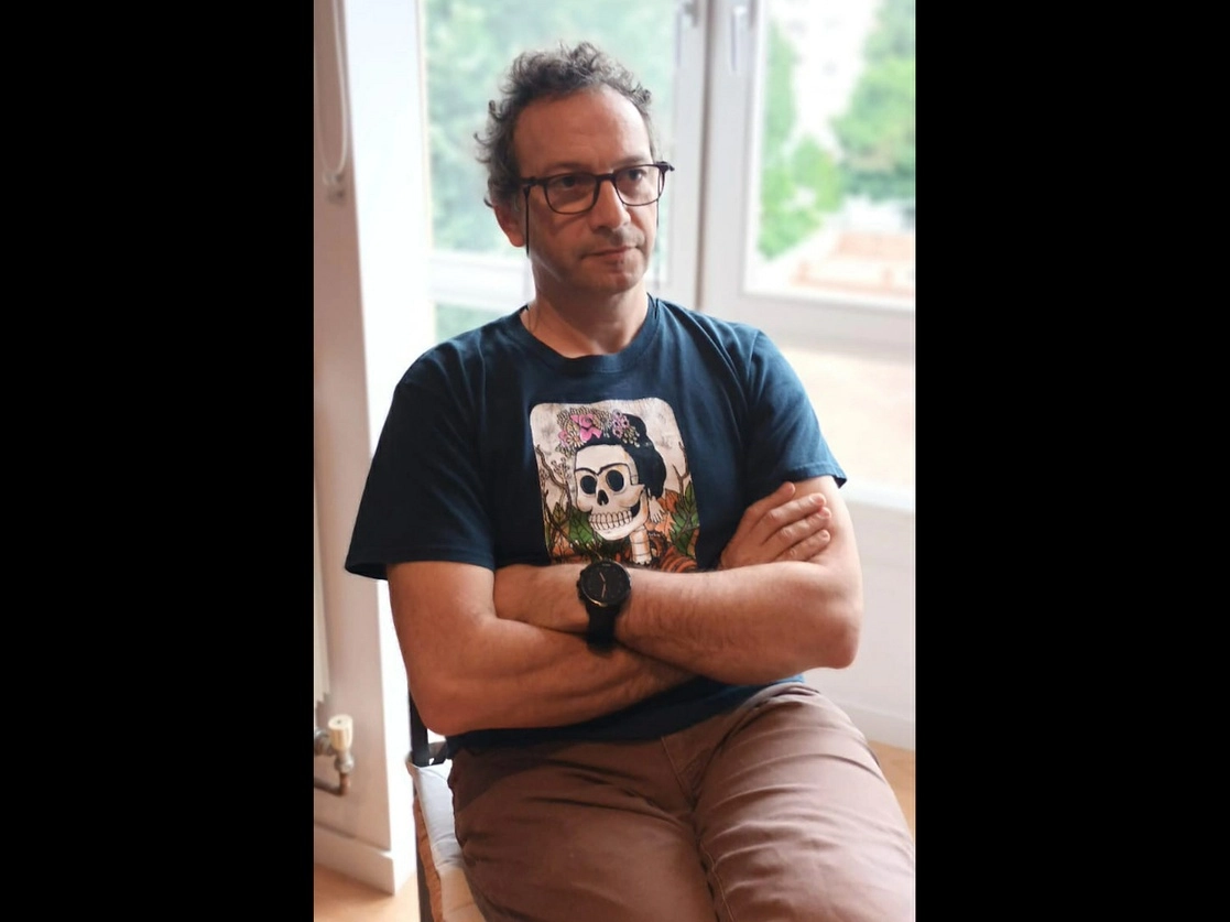 A Gabriel Gatti la represión en Uruguay le arrebató a su padre, a su hermana y a un primo, y a él mismo lo convirtió en exiliado. Foto Armando G. Tejeda